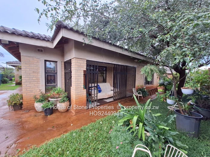 Spacious 5 Bedroom Family Home in Mazowe 