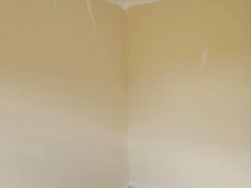 2 Bedroom Flat & Apartment