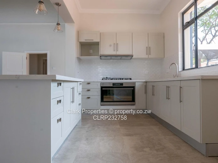 Large Townhouse In Chisipite