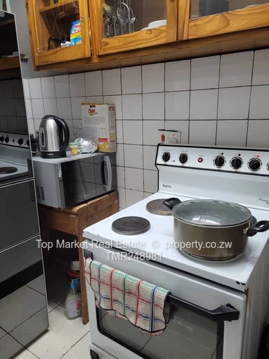 Eastlea flat to rent