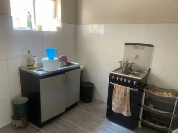 2 Bedroom Flat & Apartment