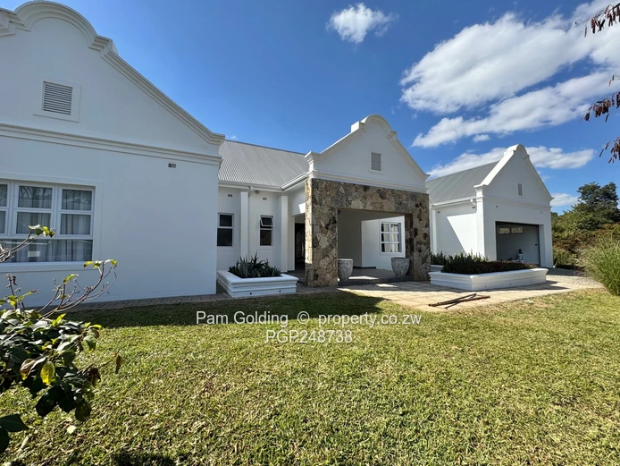 Modern Spacious Townhouse - Carrick Creagh
