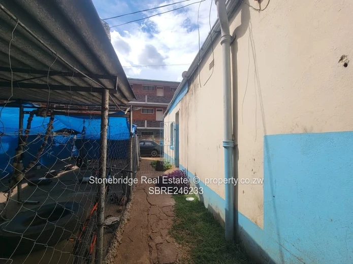 Prime Commercial Bulawayo CBD Townhouse for sale