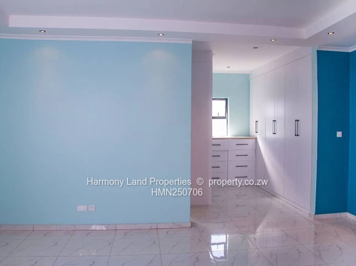 Hogerty Hill- Modern 3 Bedroom Townhouse To Let!!
