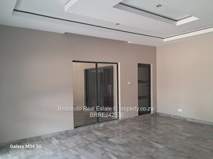 Discover this modern and luxury newly built property in Brookview for Sale! 