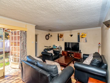 3 Bedroom Garden Flat