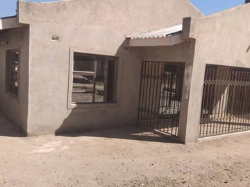 Luxurious 3 Bed House 