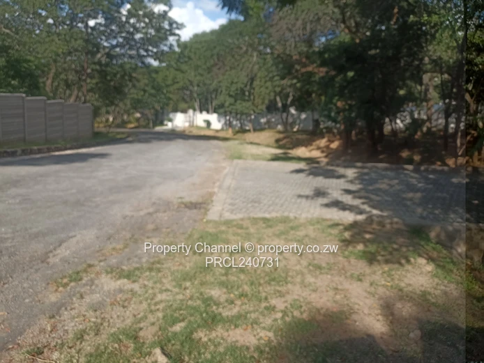 Residential Stand in Glen Lorne meauring 5118 sqm with Title Deeds 