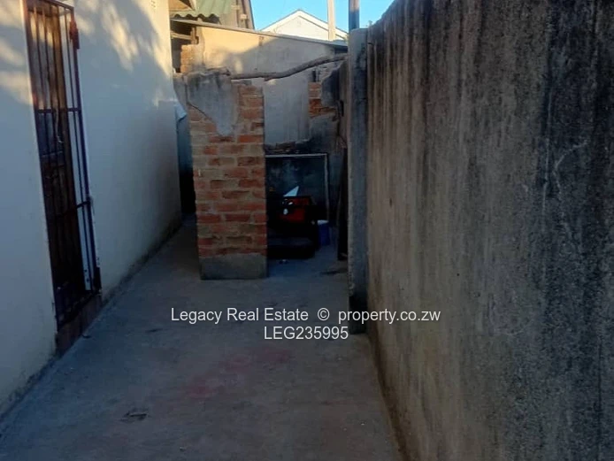 Well-Finished 3-Bedroom House for Sale – Manyame,Opposite St Mary’s Police Station