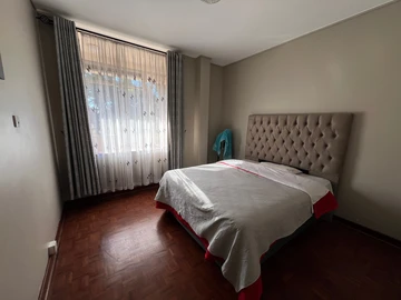 3 Bedroom Flat & Apartment