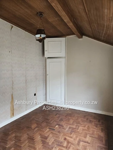 Spacious 300m2 office on 4000m2 land, Mount Pleasant