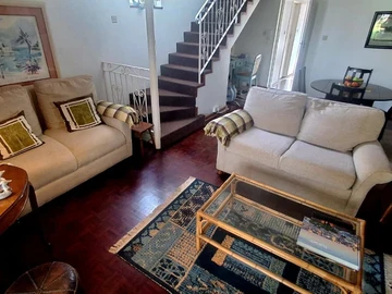2 Bedroom Flat & Apartment