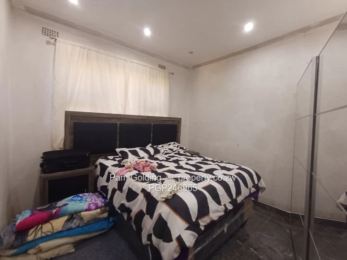 Newly Built 4-Bedroom Home in Prime Managers Hill, Penhalonga – 1500 sqm (Sole Mandate)