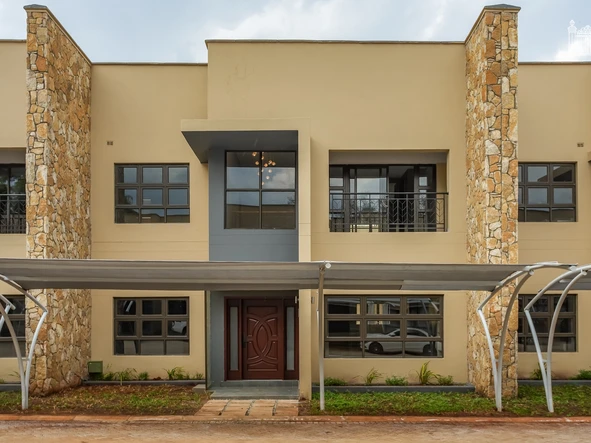 3 Bedroom Flat & Apartment