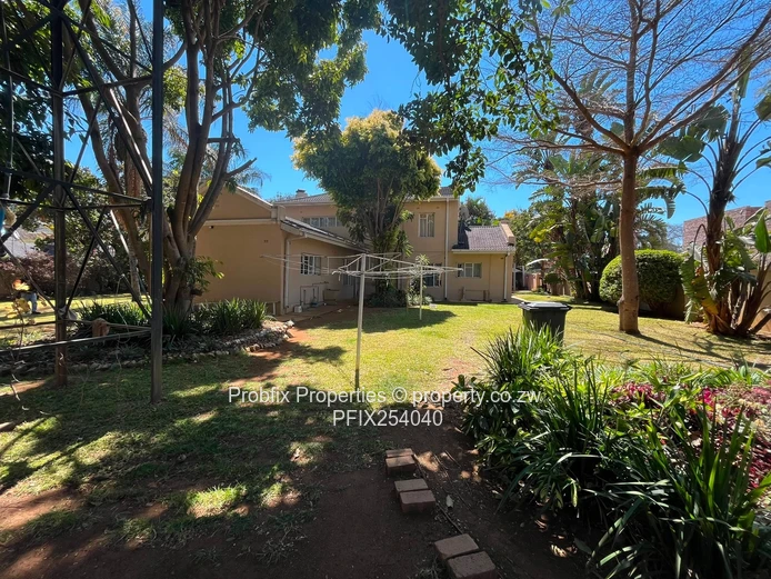 Stunning 6-Bedroom Double Storey Home | Borrowdale West