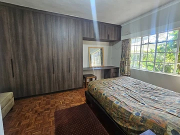 3 Bedroom Flat & Apartment