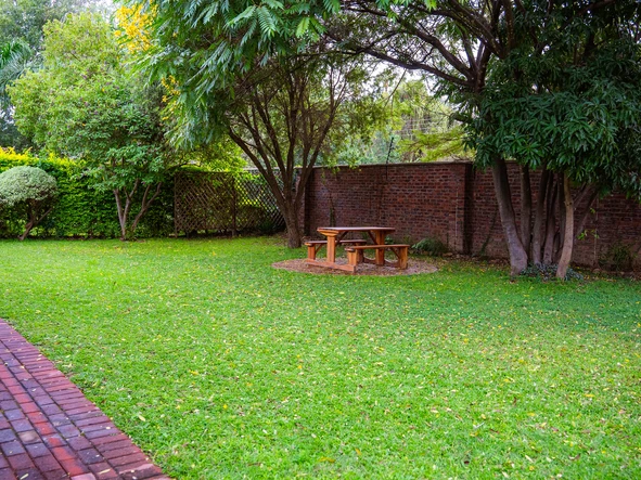 3 Bedroom Flat & Apartment