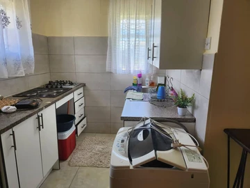 2 Bedroom Flat & Apartment