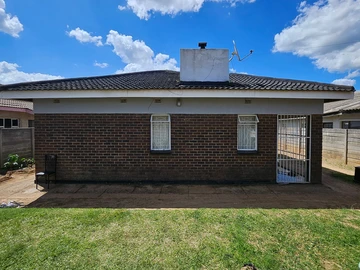 4 Bedroom House