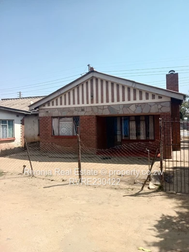 8-Bed Brick Home with Veranda & Garden in Budiriro