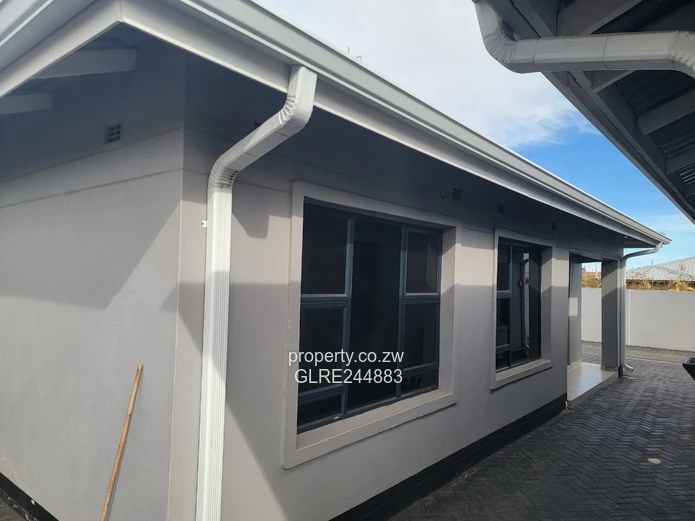 Freshly Renovated 3-Bed with Borehole in Madokero