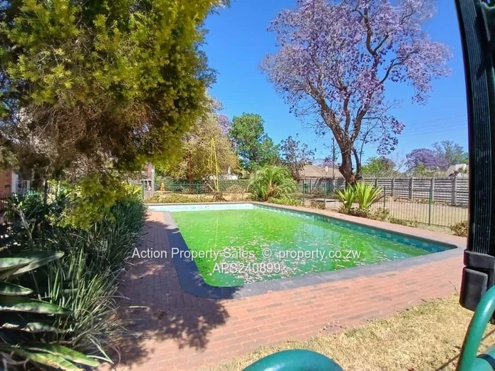 Secure Family Home In Highlands! 