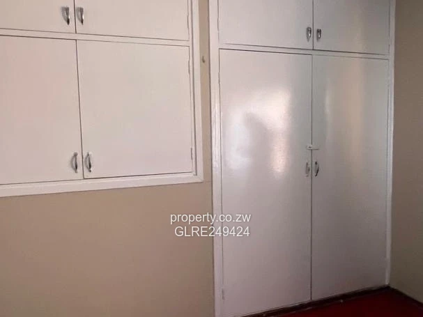 2-Bed, 2-Bath Garden Flat Greencroft Harare — Borehole