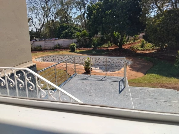 6 Bedroom House