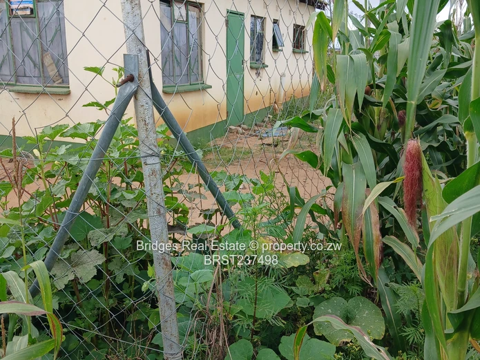 Fast establishing suburb in Gweru North! (Sole Mandate)