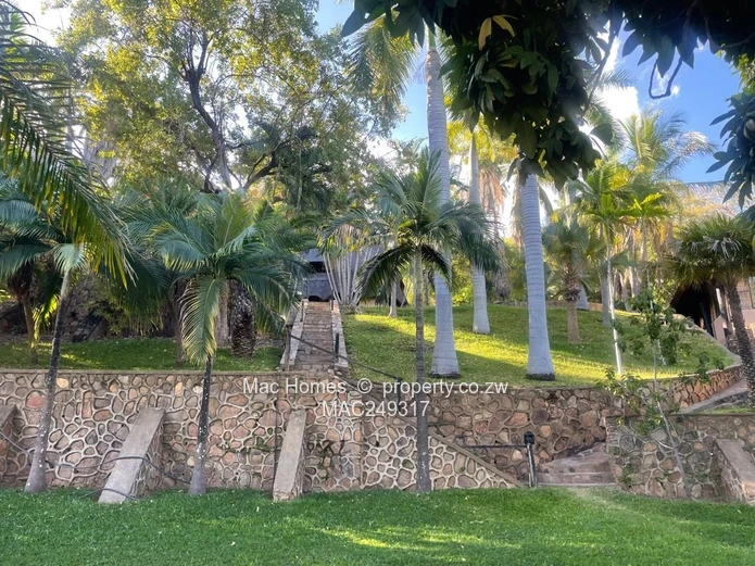 fully furnished house/lodge in kariba