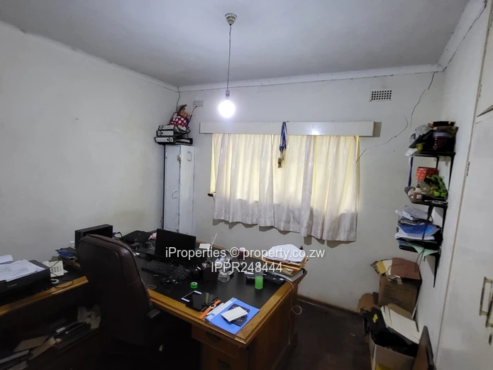 Primes Land  and residential home Vainona