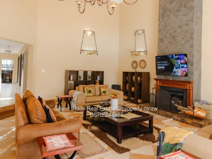 Immaculate House To Let In Helensvale