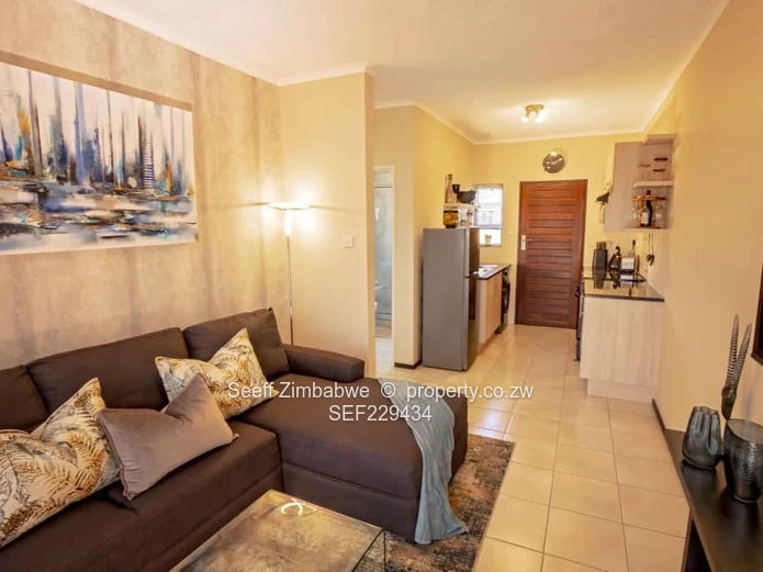 Luxurious2 Bed Flat Available  