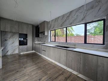 3 Bedroom Garden Flat