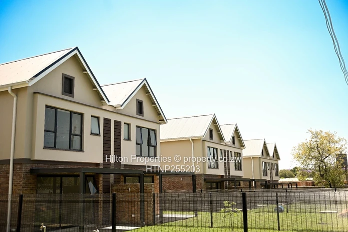 Modern Garden Flat in Greendale — 3 Beds, Pool & Borehole