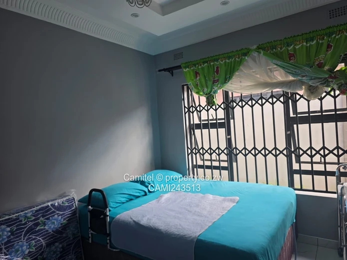 Spacious 3-bed Family Home in Mabvazuva — Double Garage & Water Tank