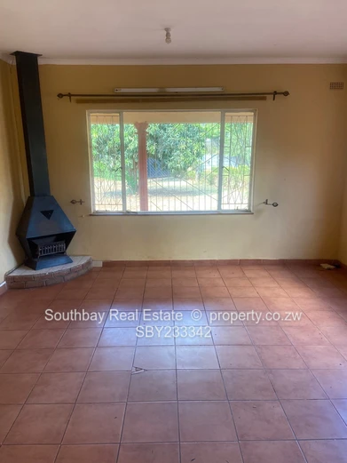 Marlborough house to let