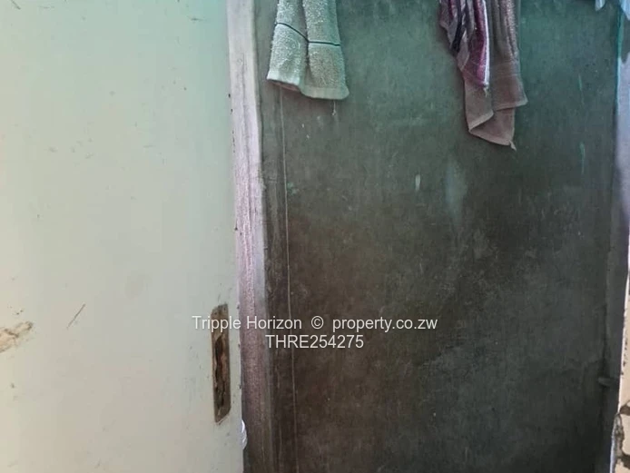 Amalinda 2-Bed Core house - Walled Yard, Satellite Dish & Good ZESA