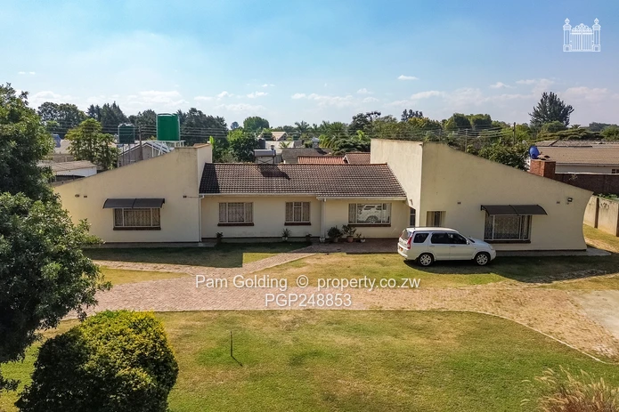 Spacious Family Home Emerald Hill