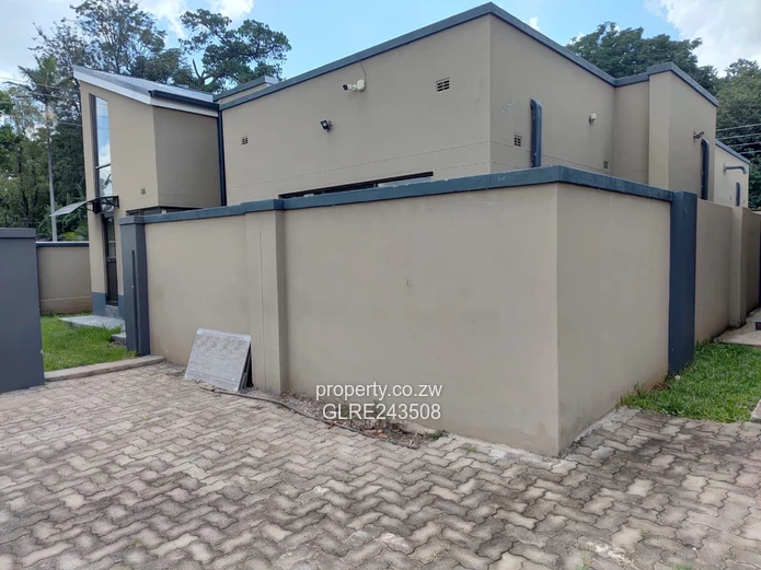 Modern 3-Bed Avondale House to Rent — Borehole & Carport