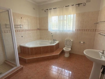 7 Bedroom House