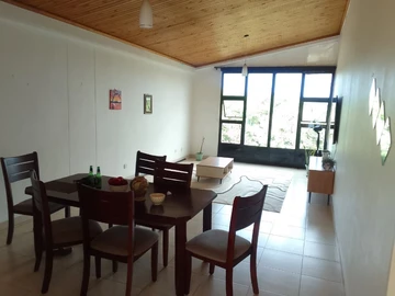 2 Bedroom Flat & Apartment