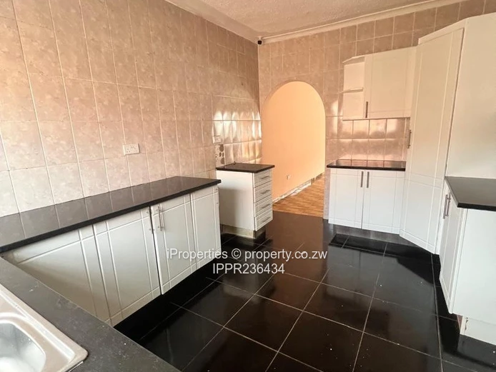 3 Bedroom Townhouse for Sale in Bluff Hill