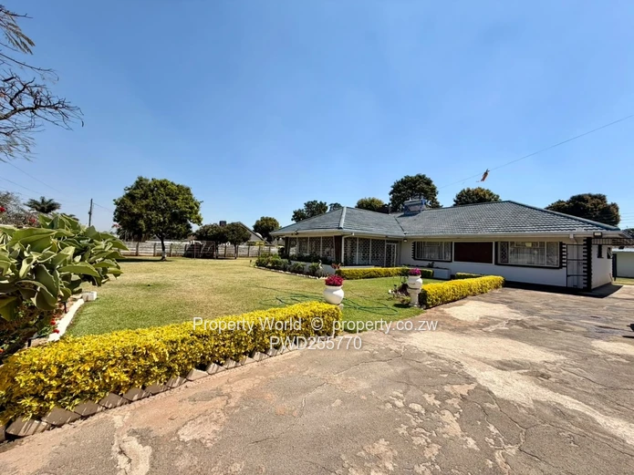 4 Bedroom House for Sale in Ridgeview