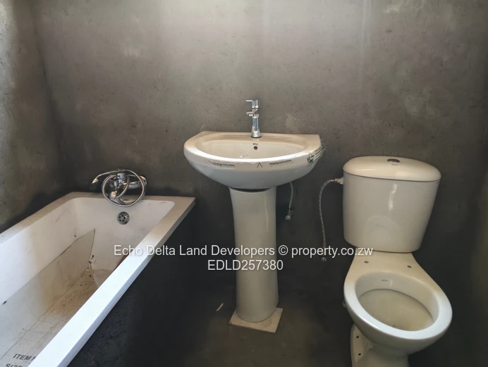 Cowdray Park 4rmd hses 