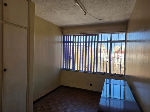3 Bedroom Flat & Apartment