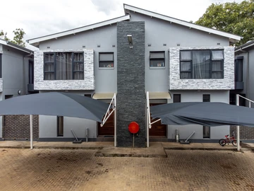 3 Bedroom Flat & Apartment