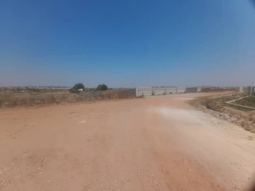 Commercial & Industrial Land