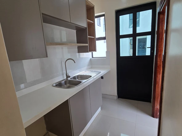 3 Bedroom Flat & Apartment