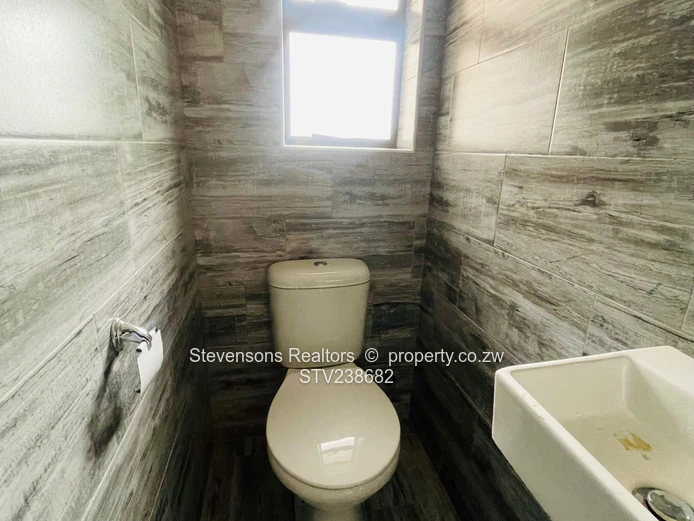 2 Bedroom Garden Flat To Let in Avondale West!